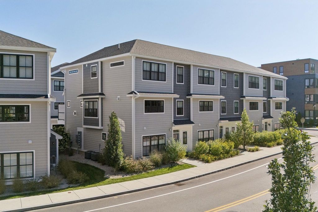 50 Cate St Unit 4, Portsmouth, NH 03801