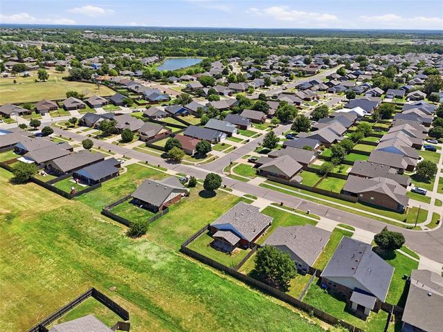 2008 Frost Lane, Norman, OK 73071