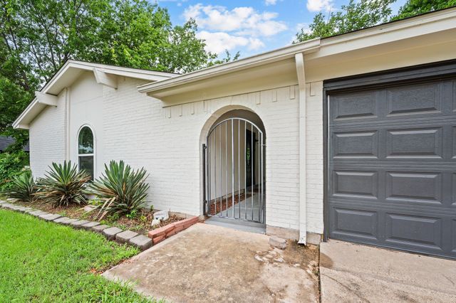 5944 Richard Drive, Watauga, TX 76148