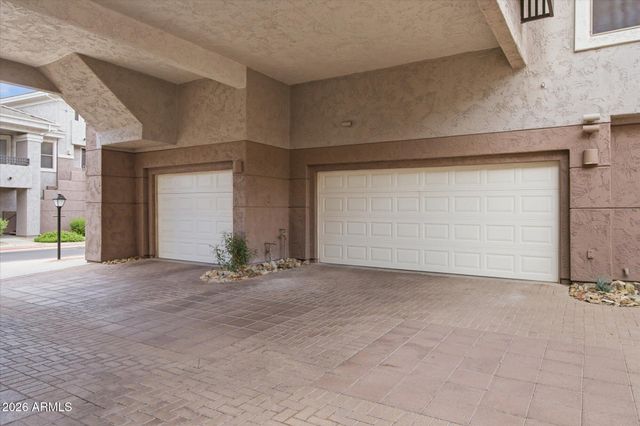 15221 N CLUBGATE Drive 2125, Scottsdale, AZ 85254