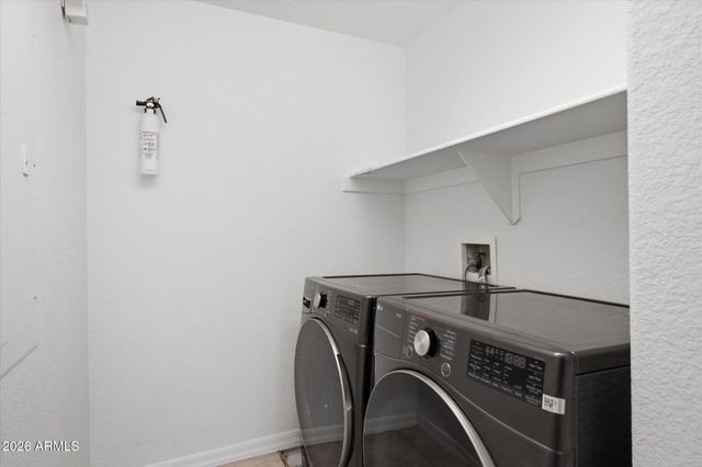 15221 N CLUBGATE Drive 2125, Scottsdale, AZ 85254