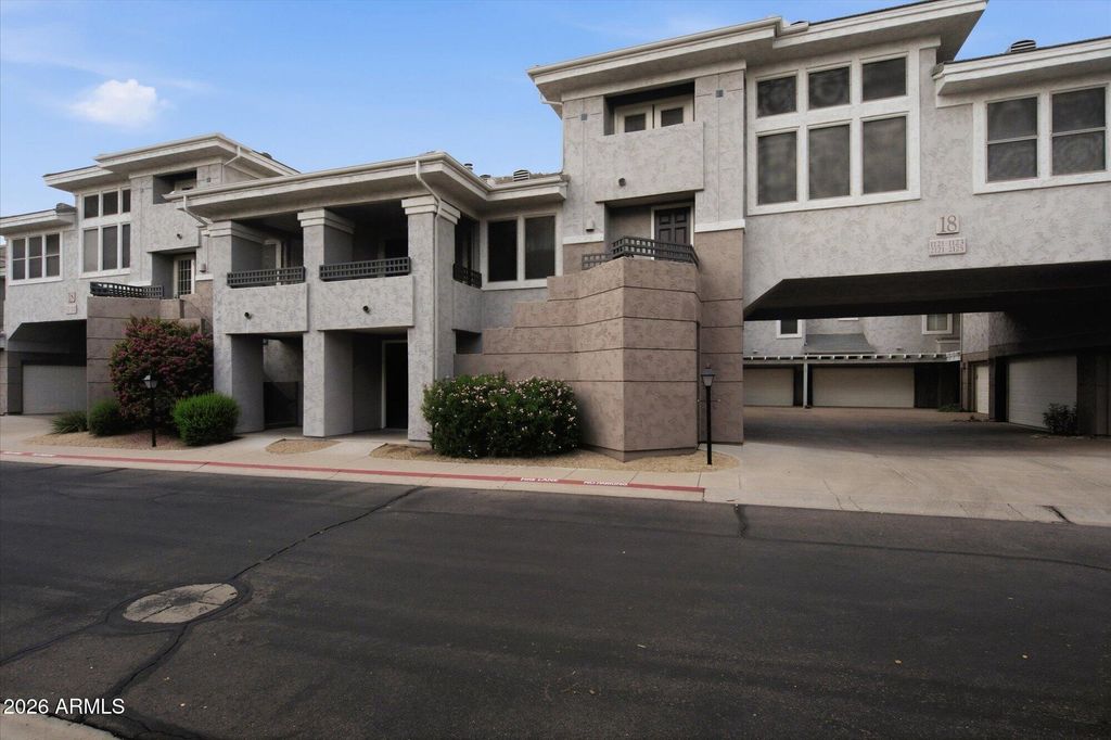 15221 N CLUBGATE Drive 2125, Scottsdale, AZ 85254