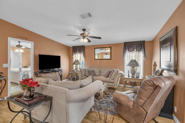 2904 Nine Iron Drive, Port St Lucie, FL 34952
