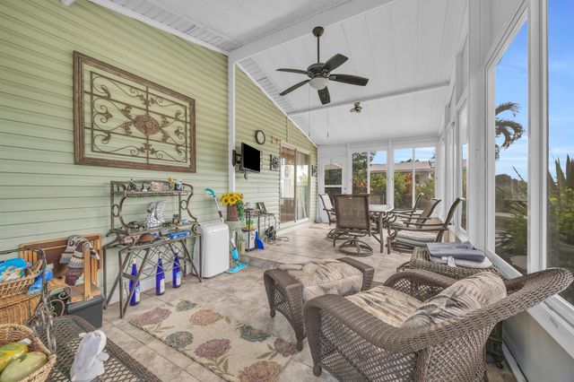 2904 Nine Iron Drive, Port St Lucie, FL 34952