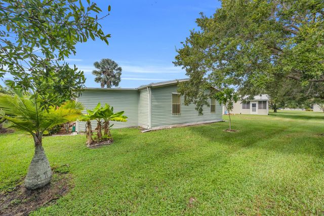 2904 Nine Iron Drive, Port St Lucie, FL 34952