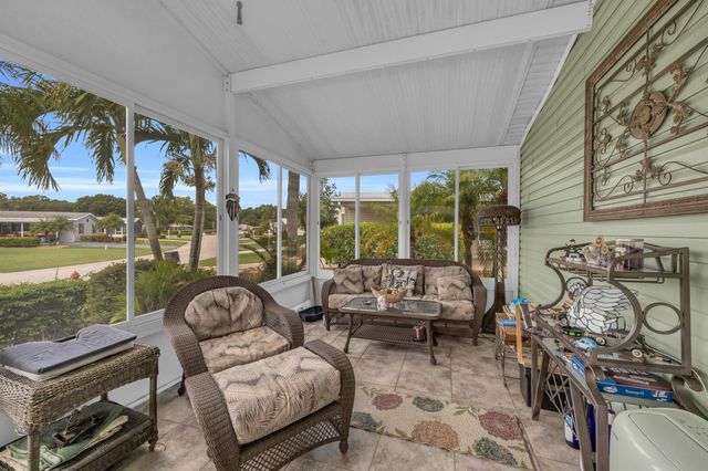2904 Nine Iron Drive, Port St Lucie, FL 34952