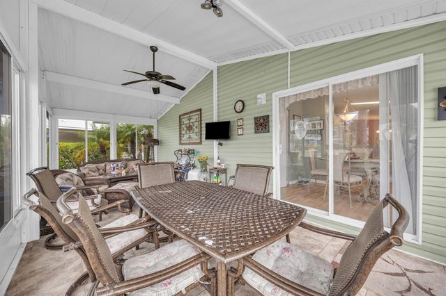 2904 Nine Iron Drive, Port St Lucie, FL 34952