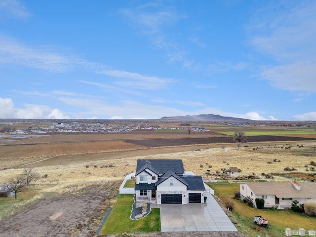 2775 W 1000 N, Tremonton, UT 84337