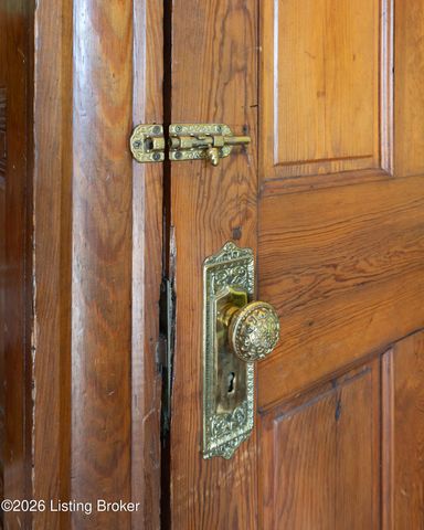 74 Elm St, Eminence, KY 40019