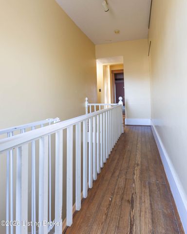 74 Elm St, Eminence, KY 40019