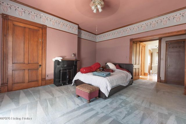 74 Elm St, Eminence, KY 40019