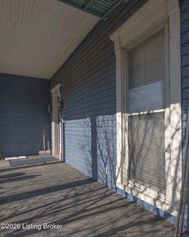 74 Elm St, Eminence, KY 40019