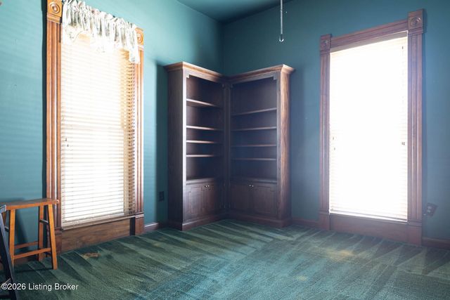 74 Elm St, Eminence, KY 40019