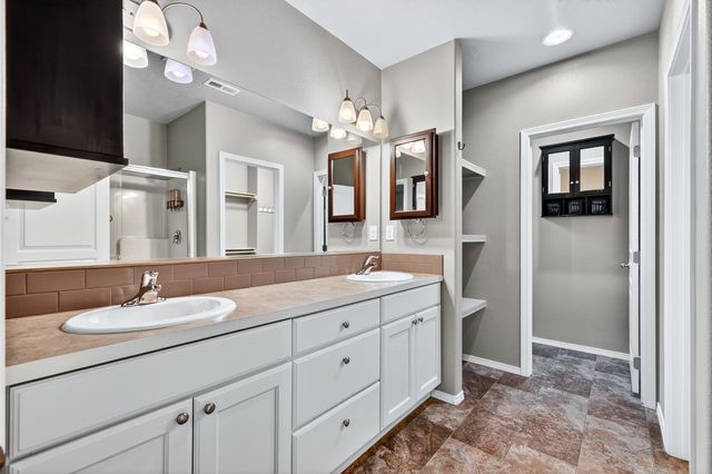 1422 S Girard St, Spokane, WA 99212