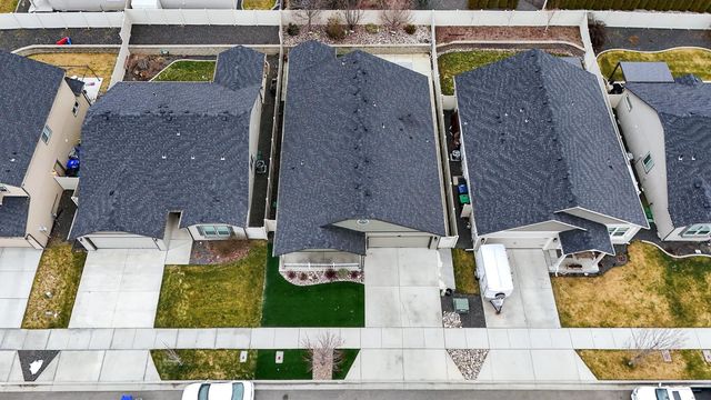 1422 S Girard St, Spokane, WA 99212