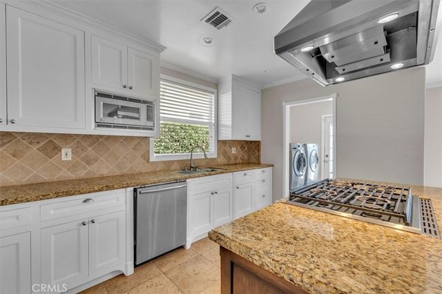 4710 Cartwright Avenue, Toluca Lake, CA 91602