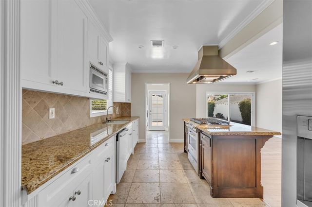 4710 Cartwright Avenue, Toluca Lake, CA 91602