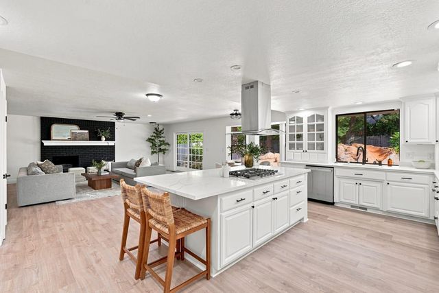 109 River Ridge Way, Folsom, CA 95630