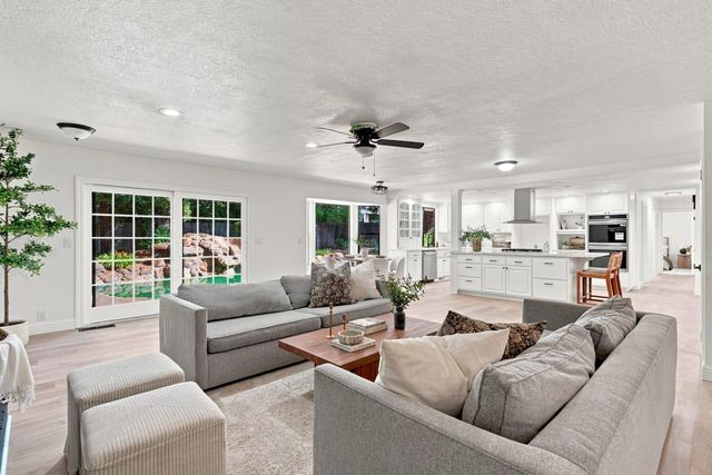 109 River Ridge Way, Folsom, CA 95630