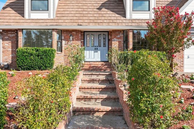 109 River Ridge Way, Folsom, CA 95630