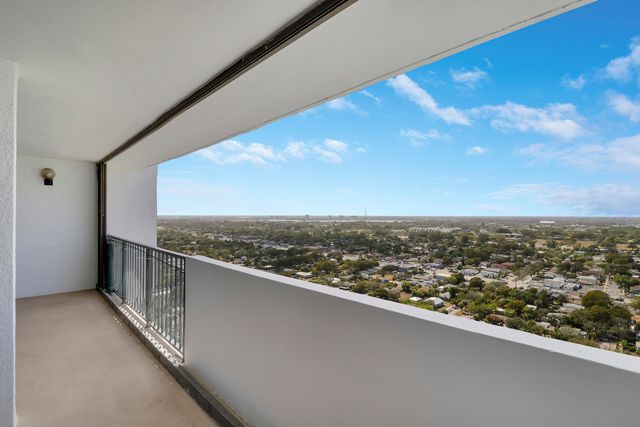 5600 N Flagler Drive Ph103, West Palm Beach, FL 33407