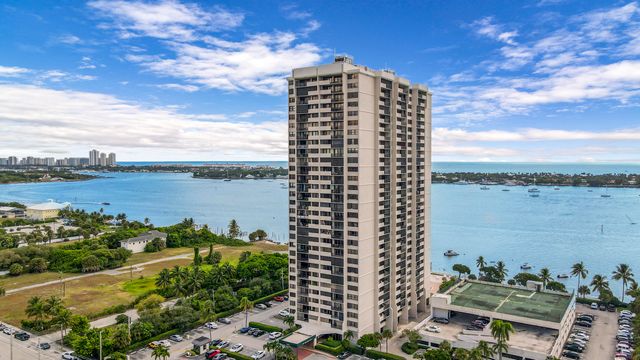 5600 N Flagler Drive Ph103, West Palm Beach, FL 33407