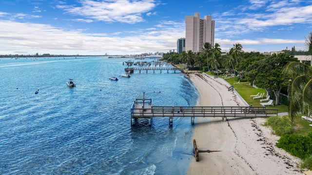 5600 N Flagler Drive Ph103, West Palm Beach, FL 33407