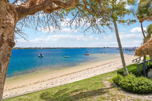 5600 N Flagler Drive Ph103, West Palm Beach, FL 33407