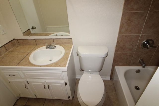 905 Aspen Street 907, Noble, OK 73068