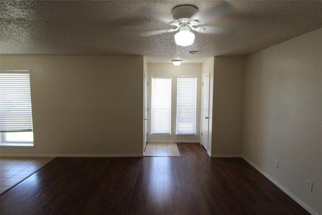 905 Aspen Street 907, Noble, OK 73068