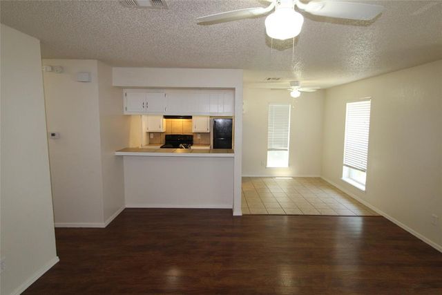 905 Aspen Street 907, Noble, OK 73068