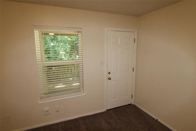 905 Aspen Street 907, Noble, OK 73068