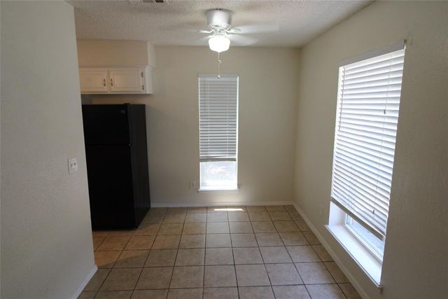 905 Aspen Street 907, Noble, OK 73068