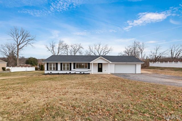108 Maple Lane, Ballwin, MO 63011