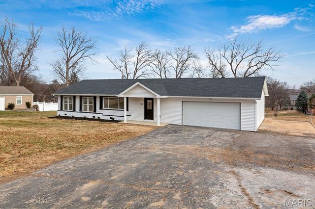 108 Maple Lane, Ballwin, MO 63011