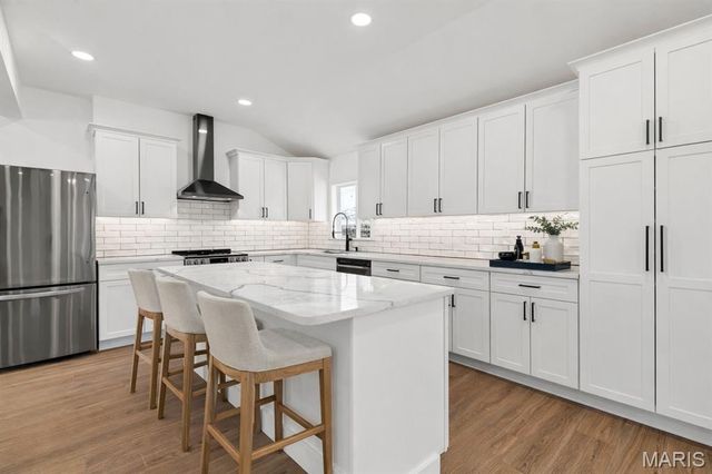 108 Maple Lane, Ballwin, MO 63011