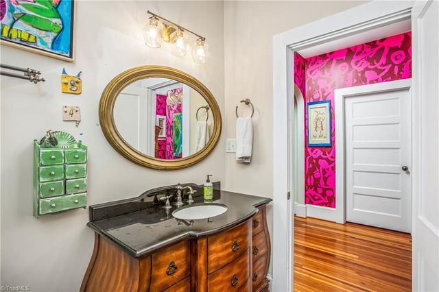 931 W 5th Street, Winston-salem, NC 27101