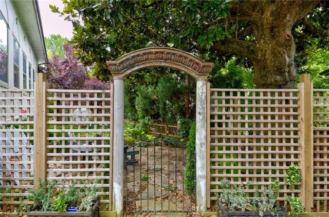 931 W 5th Street, Winston-salem, NC 27101