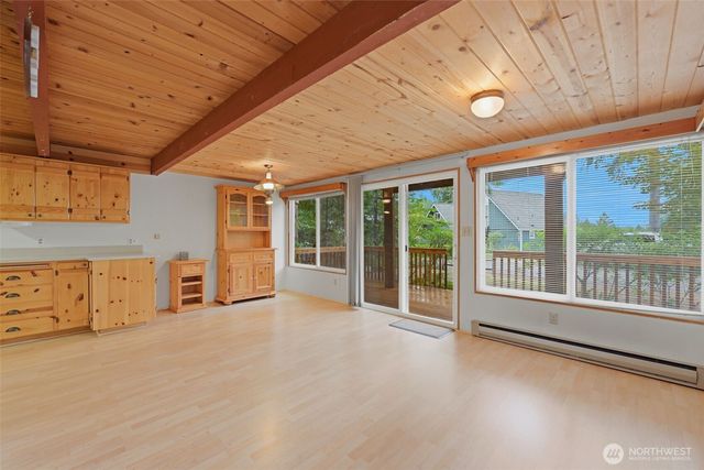 720 E Creekside Drive, Belfair, WA 98528