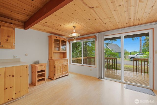 720 E Creekside Drive, Belfair, WA 98528
