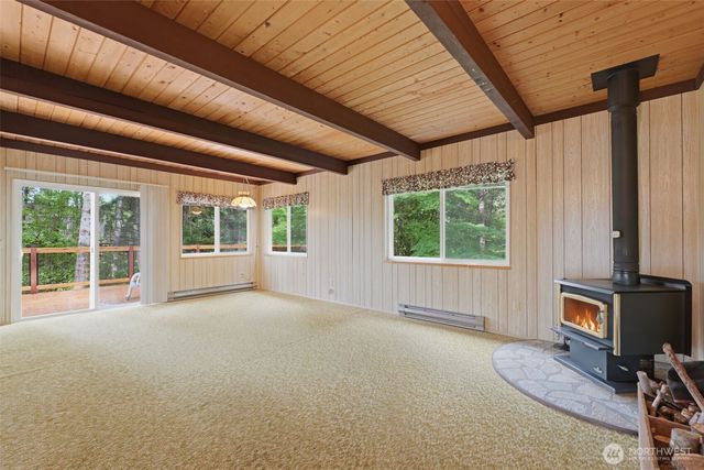 720 E Creekside Drive, Belfair, WA 98528