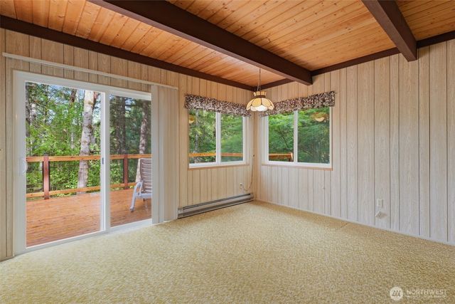 720 E Creekside Drive, Belfair, WA 98528
