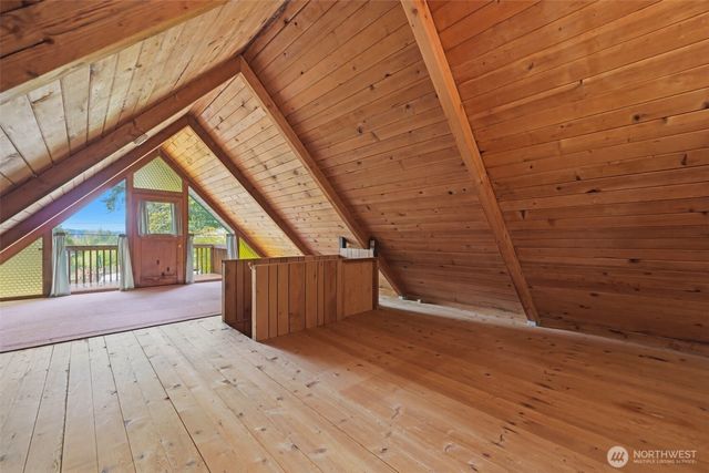 720 E Creekside Drive, Belfair, WA 98528