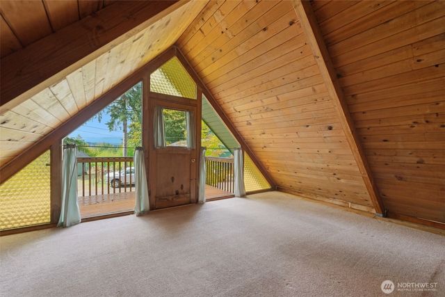 720 E Creekside Drive, Belfair, WA 98528