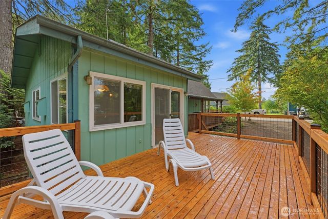 720 E Creekside Drive, Belfair, WA 98528