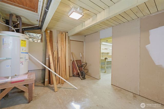 720 E Creekside Drive, Belfair, WA 98528