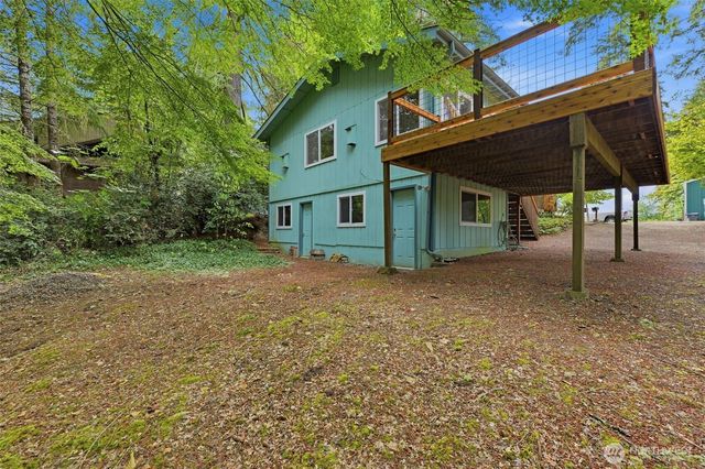 720 E Creekside Drive, Belfair, WA 98528