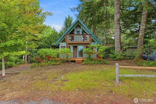 720 E Creekside Drive, Belfair, WA 98528