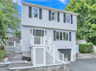 25 Burlington St, Woburn, MA 01801