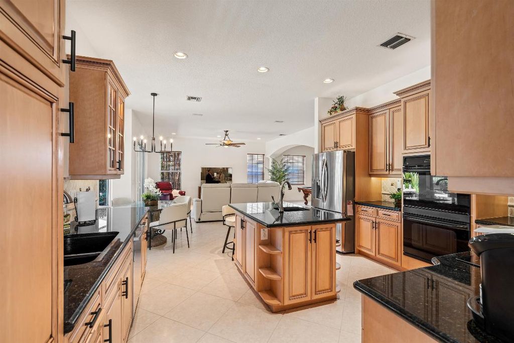 Image 10 of property listing at 19270 Skyridge Circle, Boca Raton, FL 33498